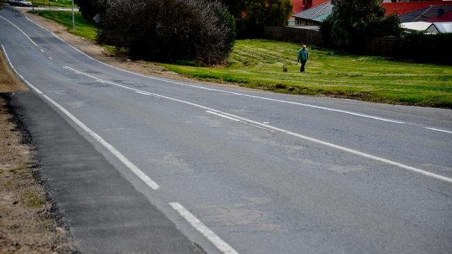 Golden Grove Rd in Surrey Downs.