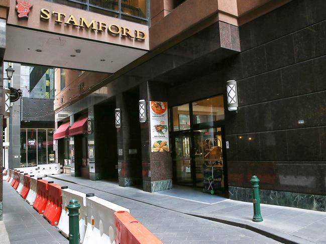 The Stamford Plaza Hotel in Little Collins St. has been closed due to an outbreak of COVID-19. Picture : Ian Currie