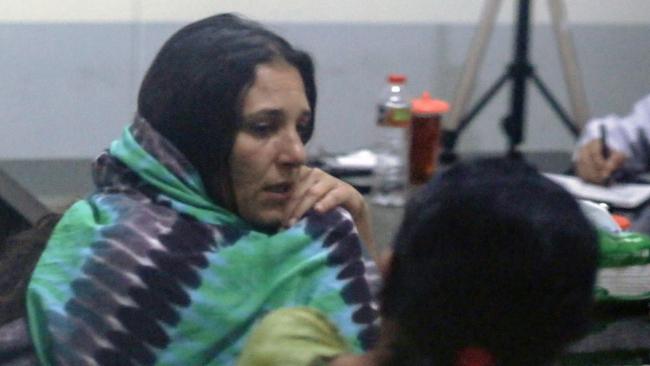 Sara Connor is interrogated by police over the death of Bali police officer Wayan Sudarsa.