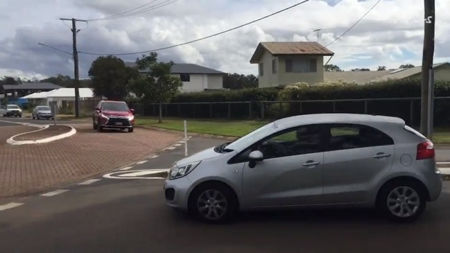 Traffic flow at Moores Road, The Boulevard and Esplanade in Redland Bay