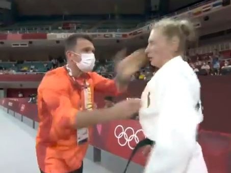 The shocking moment Germany's Martyna Trajdos was slapped on live TV.