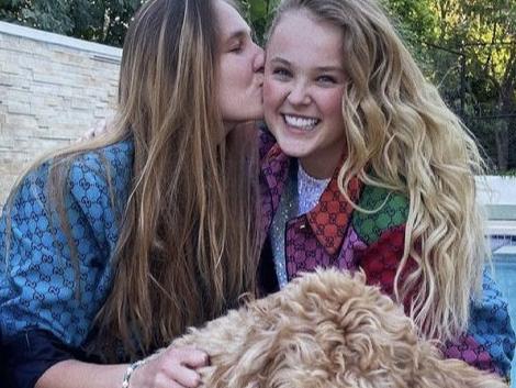 JoJo announces split from girlfriend