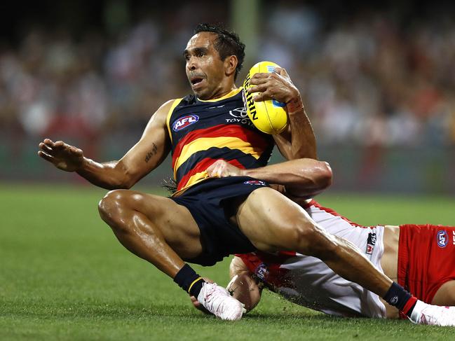 SYDNEY, AUSTRALIA - MARCH 29: Eddie Betts of the Crows marks during the round two AFL match between the Sydney Swans and the Adelaide Crows at Sydney Cricket Ground on March 29, 2019 in Sydney, Australia. (Photo by Ryan Pierse/Getty Images)