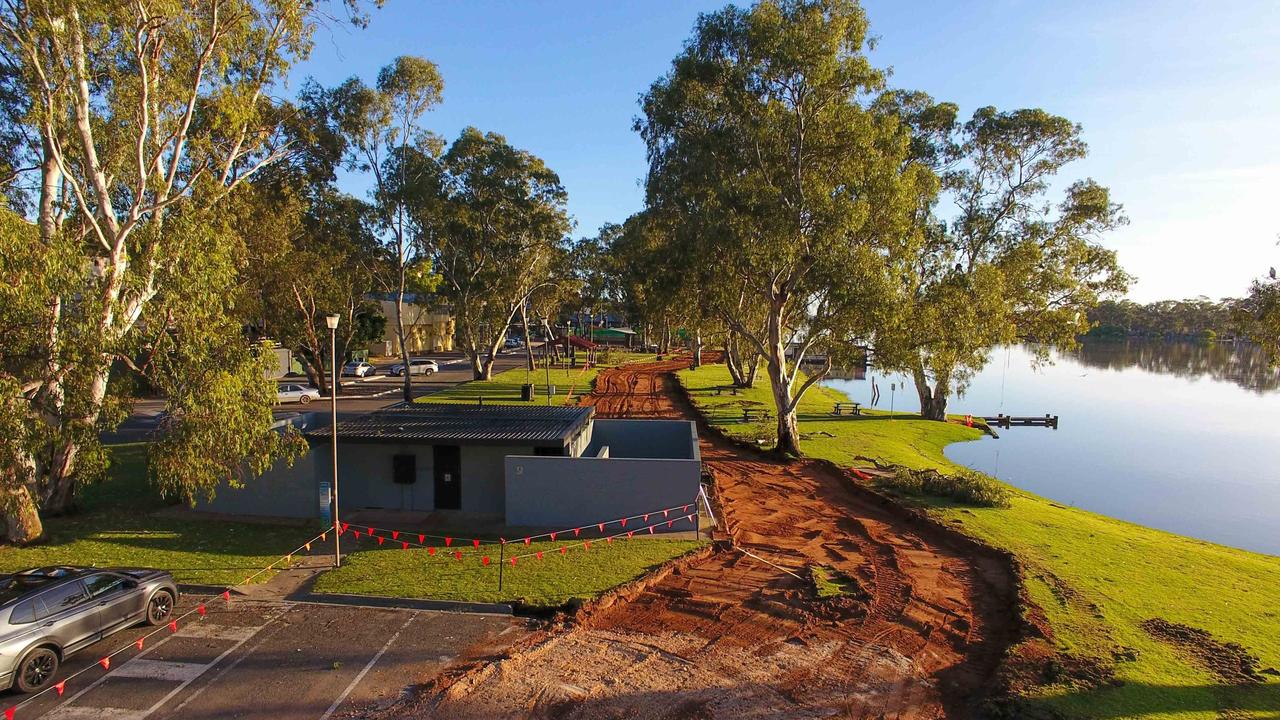 Drone images of the levee being built on the banks of the Murray at Mannum. Picture: Dave Hartley/Mannum Motel/River Shack Rentals