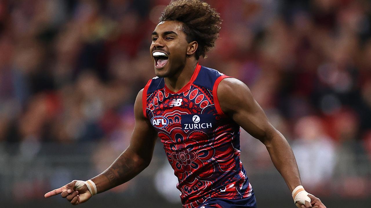 Melbourne Demons AFL star Kysaiah Pickett inspires victory over