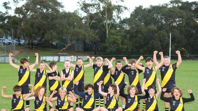 Torquay Tigers Grossman under-9 football team pull their funniest faces. Picture: Alison Wynd