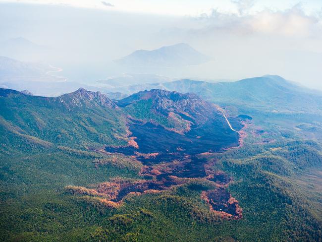 2019 Tasmanian bush fires. Burnt area north of Deception Ridge, Mount Anne, Celtic Hill Fire - at Southwest National Park. . Picture - LUKE TSCHARKE / PAR AVION