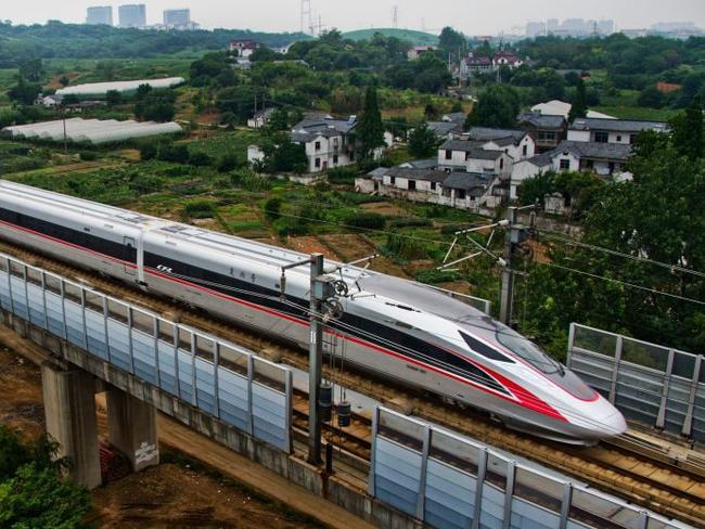 China has established a new record for its high speed train between Shanghai and Beijing, with speeds topping 400km/h, but still short of Korea’s 430km/h.