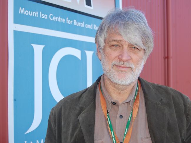 Professor Dennis Pashen was the founding Director of the internationally recognised Mount Isa Centre for Rural and Remote Health (now the Centre for Rural and Remote Health) at James Cook University for 13 years.
