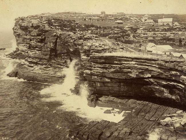 &lt;b&gt;The Gap, where the Dunbar was shipwrecked in 1857. Picture courtesy of the State Library of NSW. &lt;/b&gt;