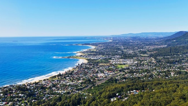 Sublime Point Lookout lives up to its name. Picture: Visit NSW