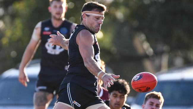 Luke Lirosi in action for Epping. Picture: Nathan McNeill