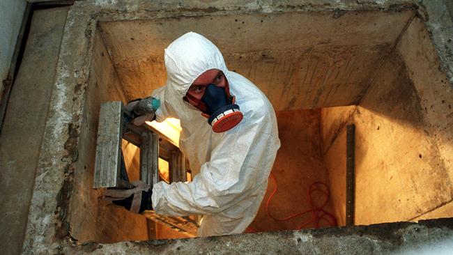 Thousands potentially exposed to deadly asbestos with DIY renovations a ...