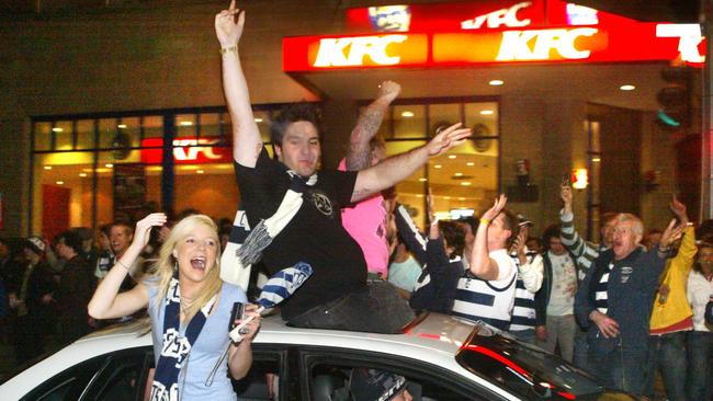 Scenes in the streets after the Cats 2007 Grand Final win