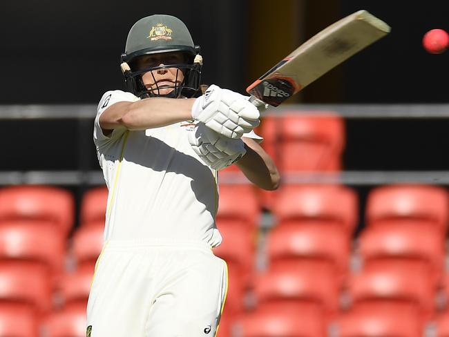 GOLD COAST, AUSTRALIA - OCTOBER 03: Ellyse Perry of Australia bats during day four of the Women's International Test Match between Australia and India at Metricon Stadium on October 03, 2021 in Gold Coast, Australia. (Photo by Albert Perez/Getty Images)