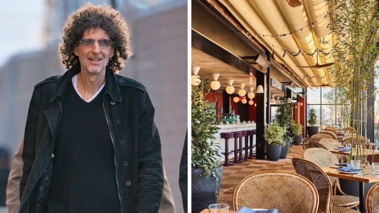 Howard Stern has dinner with Jennifer Aniston, Jason Bateman, Jon Hamm