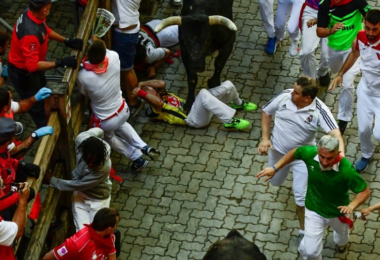 Las corridas de toros de San Fermín en España acaban con 35 heridos