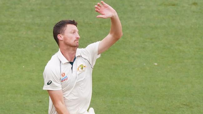 Jackson Bird of Australia A bowls during day four of the cricket tour match between Australia A and the England Lions at the MCG in Melbourne, Tuesday, February 25, 2020. (AAP Image/Scott Barbour)