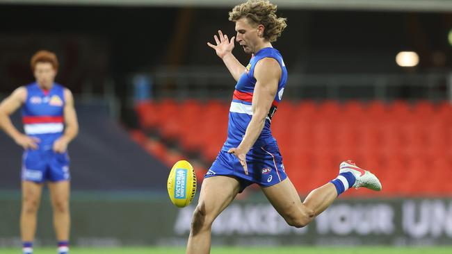 Naughton straightens the Dogs up with his presence. Picture: Getty Images