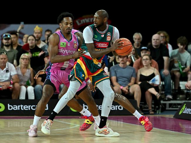 Milton Doyle of the Jackjumpers during game three of the NBL Semi Final series match between New Zealand Breakers and the Tasmania Jackjumpers at Spark Arena, on February 19, 2023, in Auckland, New Zealand. (Photo by Masanori Udagawa/Getty Images)