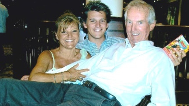 Donna, Matt and Bill Gates on holiday in Hawaii