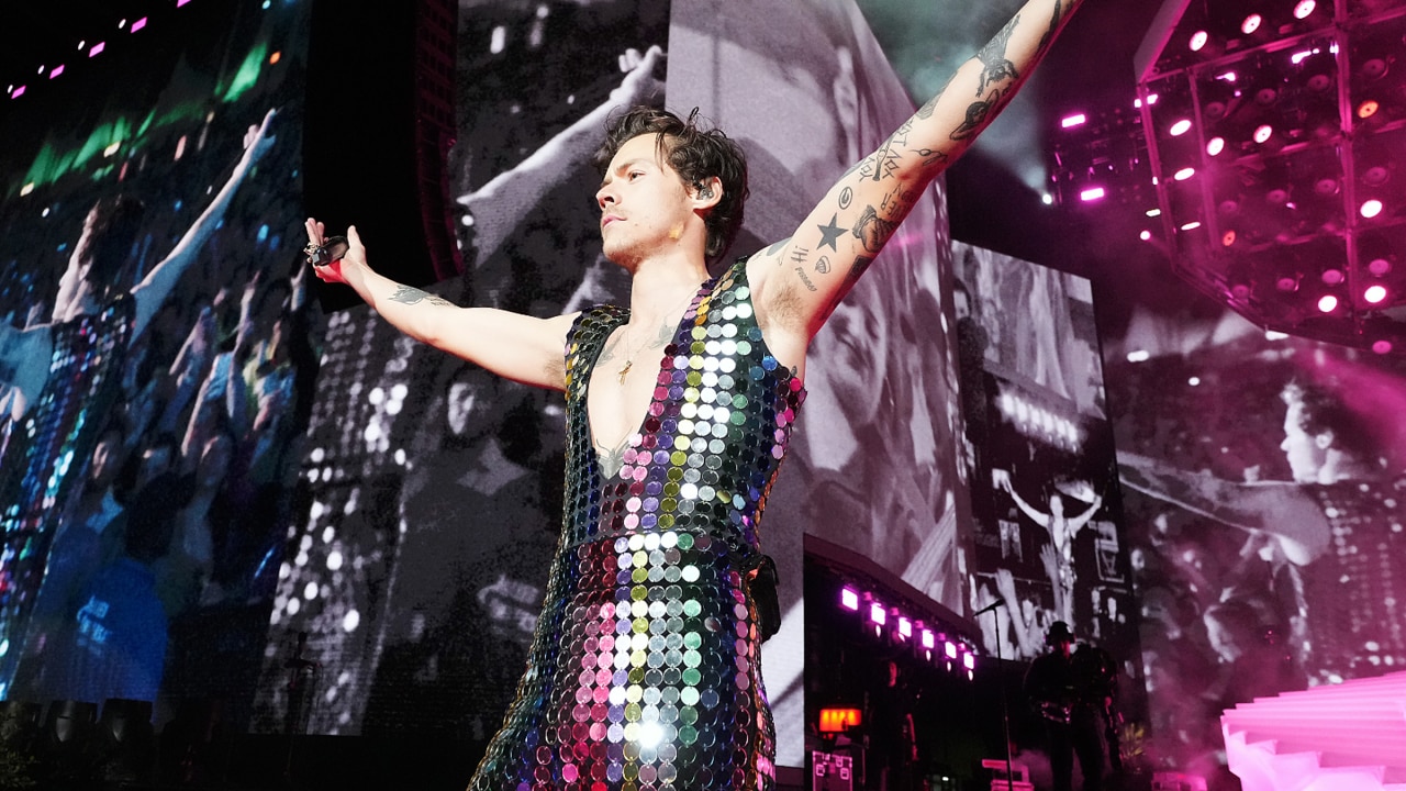 Harry Styles: Why fans spend months on DIY concert outfits