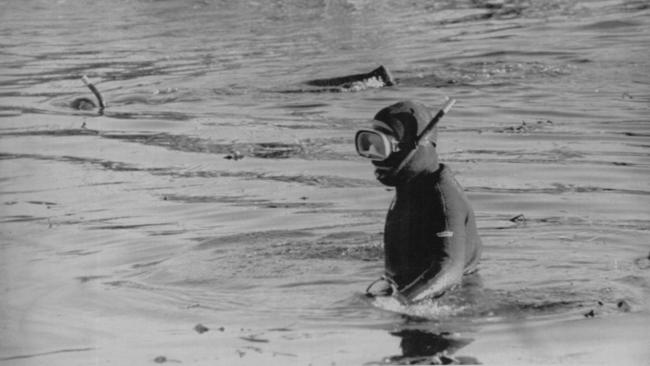 Police divers search in vain for clues to the whereabouts of Donald Mackay’s remains.