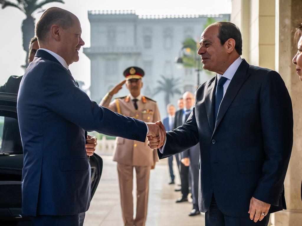 German Chancellor Olaf Scholz, left, with Egypt‘s President Abdel Fattah al-Sisi. Picture: Michael Kappeler/AFP