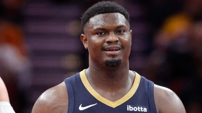 HOUSTON, TEXAS - NOVEMBER 10: Zion Williamson #1, Jonas Valanciunas #17, and Dyson Daniels #11 of the New Orleans Pelicans walk down court against the Houston Rockets during the first half at Toyota Center on November 10, 2023 in Houston, Texas. NOTE TO USER: User expressly acknowledges and agrees that, by downloading and or using this photograph, User is consenting to the terms and conditions of the Getty Images License Agreement.Â    Carmen Mandato/Getty Images/AFP (Photo by Carmen Mandato / GETTY IMAGES NORTH AMERICA / Getty Images via AFP)