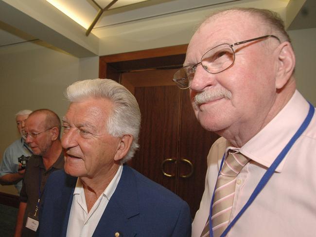 Bill Ludwig (right) with former prime minister Bob Hawke in 2005