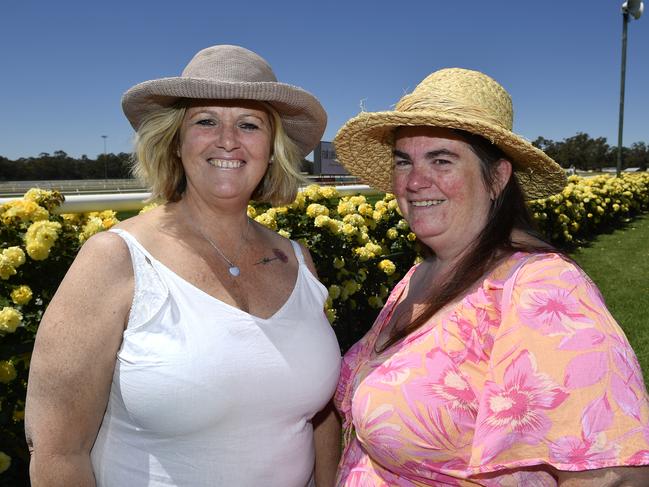 Apiam Bendigo Cup was held at Bendigo Racecourse, Bendigo, Victoria, on Wednesday, October 30th, 2024. Pictured enjoying the horse racing carnival are Jerry and Karen. Picture: Andrew Batsch