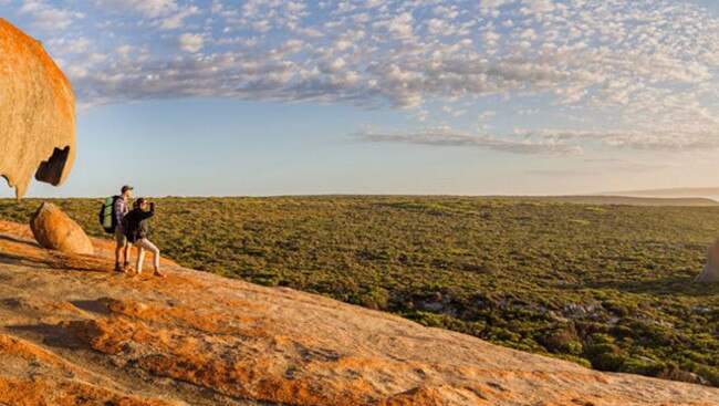 Tourists on the Kangaroo Island Wilderness Trail, South Australia.