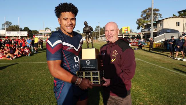 Ipswich SHS captain Josiah Pahulu with Ipswich SHS’s greatest ever player, Allan Langer. Picture: NIGEL HALLETT