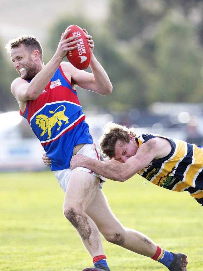 SFL, Huonville Liam Ward and Sorell Luke Dance at Pembroke Park. Picture Chris Kidd