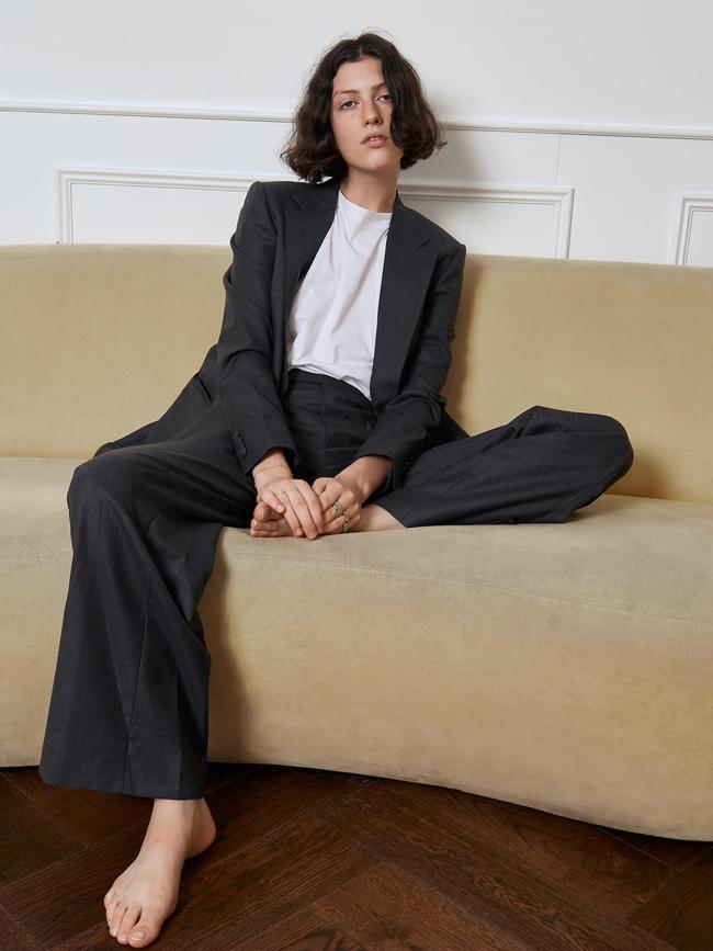 Relaxed tailoring from E.Nolan.