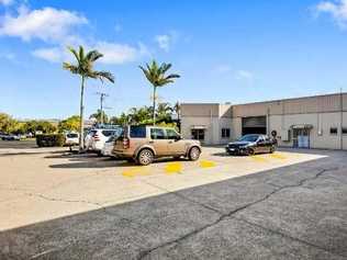 Vacant office/industrial warehouse in central Maroochydore