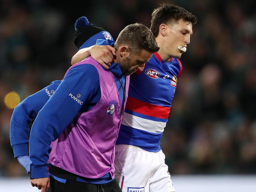 Laitham Vandermeer appeared to reinjure his hamstring. Picture: AFL Photos/Getty Images