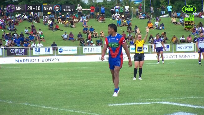 Referee Belinda Sharpe knew exactly what was going on. Photo: Fox League