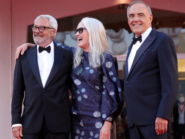 VENICE, ITALY - SEPTEMBER 11: La Biennale Di Venezia President Roberto Cicutto, director Jane Campion and Director of the festival Alberto Barbera attend the closing ceremony red carpet during the 78th Venice International Film Festival on September 11, 2021 in Venice, Italy. (Photo by Vittorio Zunino Celotto/Getty Images)