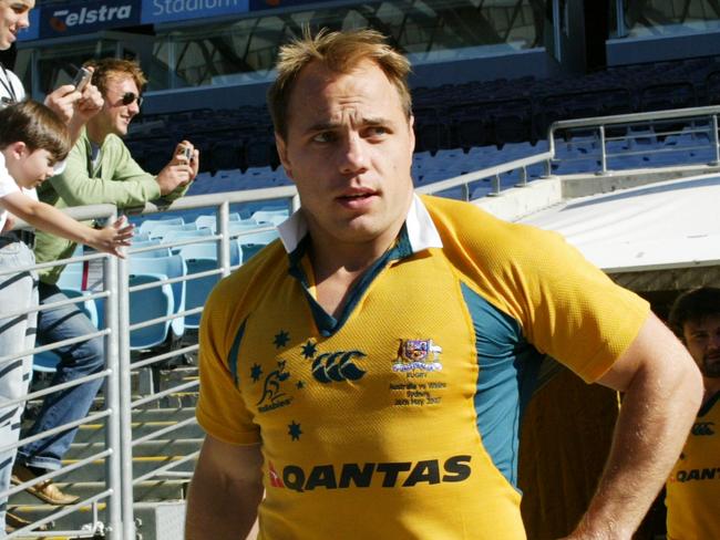 Phil Waugh walks onto the field at Telstra Stadium, Sydney for Wallabies training before match with Wales