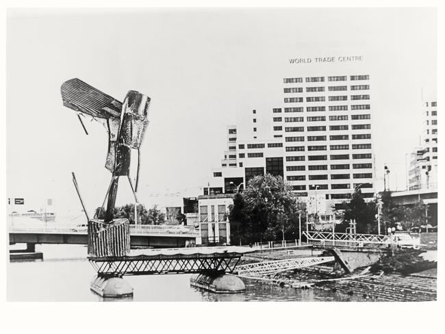 Geoffrey Bartlett, Left Turn Number 2, 1986, City of Melbourne Art and Heritage Collection