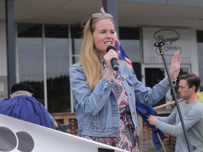 MELBOURNE, AUSTRALIA - NewsWire Photos February 27th, 2021: Anti Vaxxer protest outside Greg Hunts electoral office in Somerville. Monica SmitPicture: NCA NewsWire / Wayne Taylor