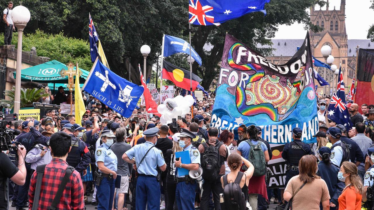 Protes mandat vaksin direncanakan di seluruh Australia, menampilkan Pauline Hanson