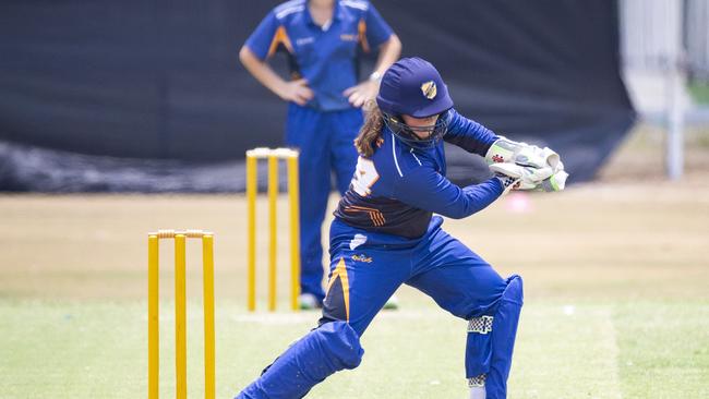 Gators’ keeper Caitlin Mair. (AAP Image/Richard Walker)