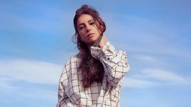 Amy Shark has offered her support to fellow singer Tones and I.