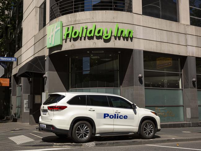 MELBOURNE, AUSTRALIA - NewsWire Photos JANUARY 18, 2020 : Police are seen outside the Holiday Inn on Flinders Lane in Melbourne. Picture : NCA NewsWire / Daniel Pockett