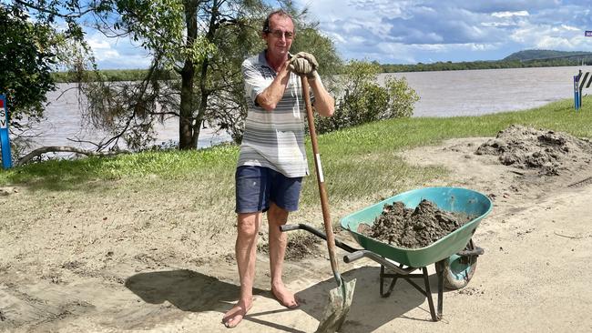 Harwood local, Ken, is another resident who’s taken the post-flood clean up into his own hands, clearing mud off the roads.