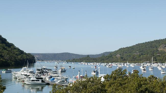 Long Island and Wharf Street marinas in Brooklyn on the Hawkesbury ...