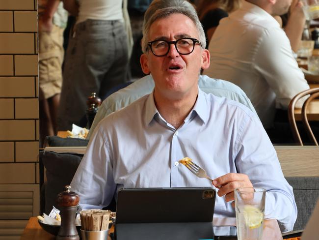 21-02-2024 - Woolworths chief executive Brad Banducci eating lunch at a Surry Hills cafe. Banducci announced that he would step down from his position in September. Picture: Michael Bilbe-Taylor / The Australian