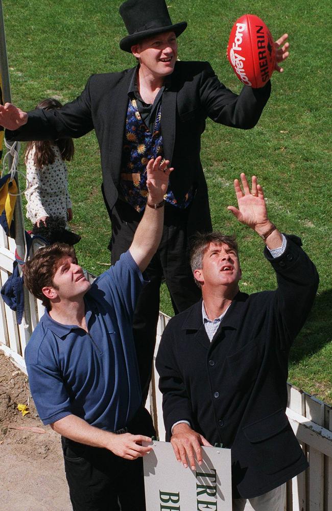 Robert Harvey and Simon O'Donnell when the Sandy ground was renamed the Trevor Barker Beach Oval in 1998.